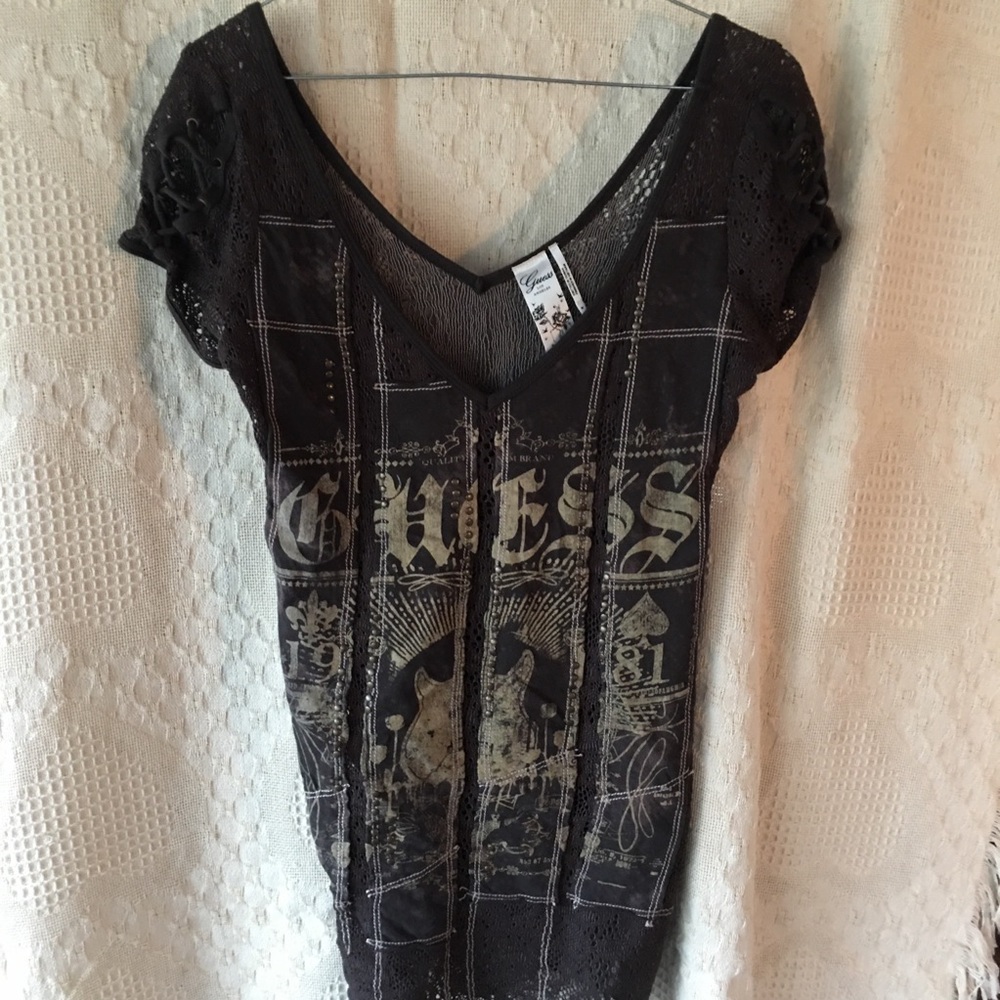 Really Nice Women’s Guess Brand Top Size Medium